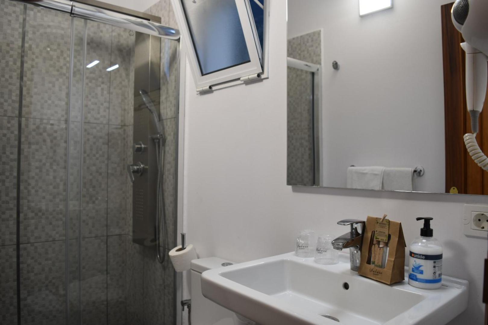 Apartamentos Sabare Frontera Extérieur photo